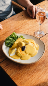 Papa a la huancaína en Miraflores: 5 razones para disfrutar este clásico peruano Papa a la huancaína en Miraflores preparada con crema de ají amarillo y papas peruanas en Guargüero